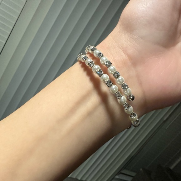 Vintage Pearl and Rhinestone Wrap Bracelet - Picture 13 of 16